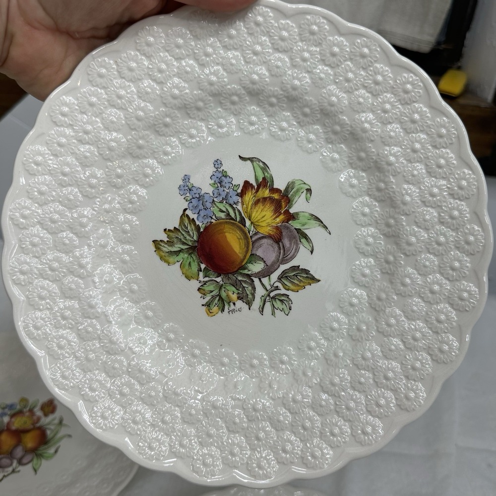 3 Copeland Spode Alden J Price Embossed Daisy Border Fruit Flower #9-11 Plates - Picture 5 of 15
